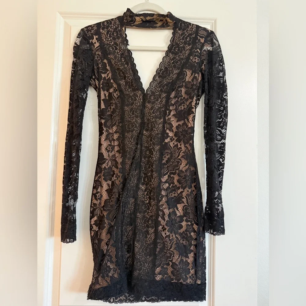 Bebe Black Lace Bodycon Dress – XS – Nude Lining